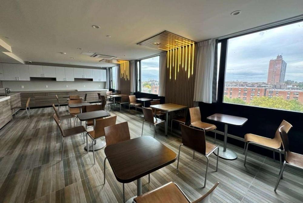 Days Inn by Wyndham Brooklyn Eastern Parkway